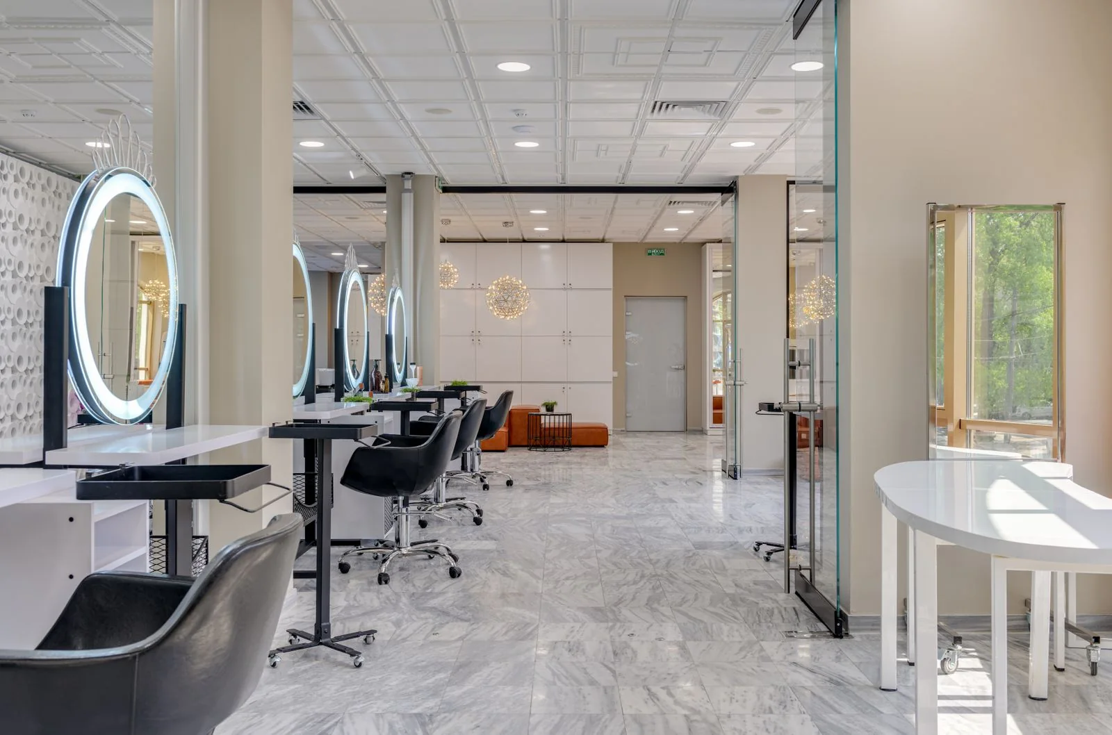 Atendimento de estética no Studio Juliana