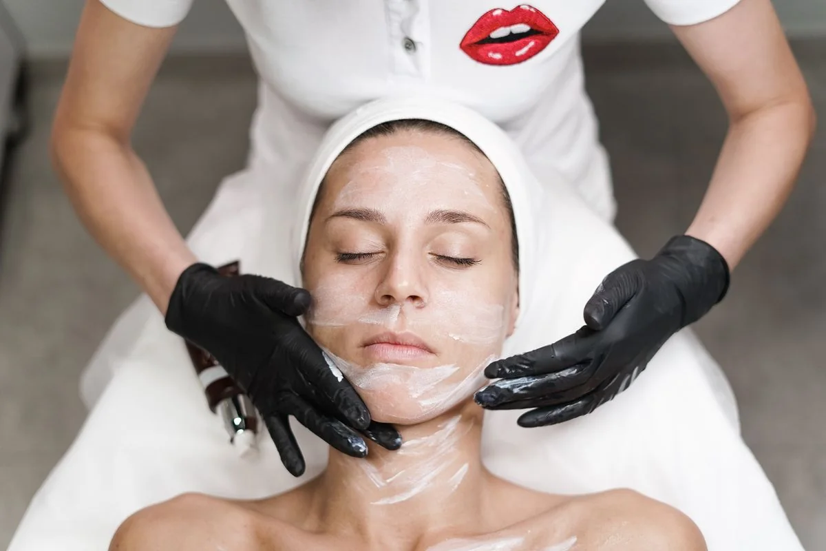 Tratamento facial no Studio Juliana